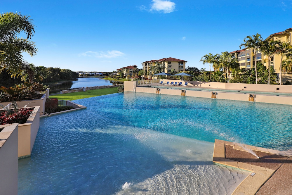 Pelican Waters Resort 3/68