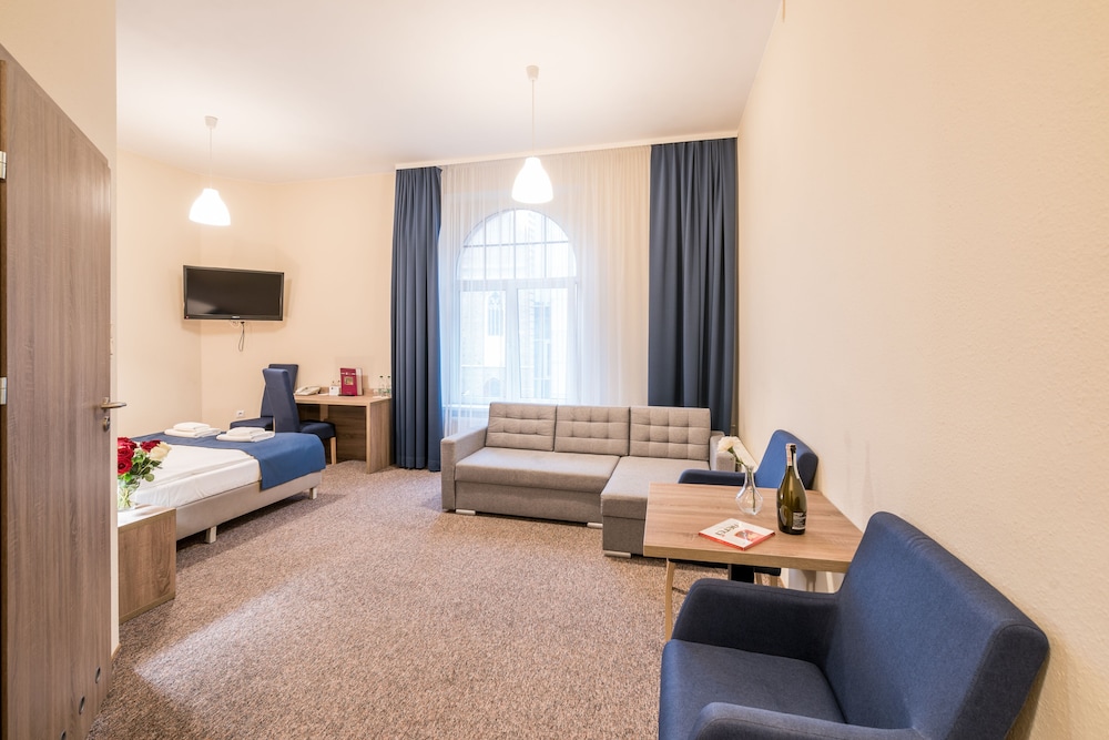 Lothus Hotel 37/45