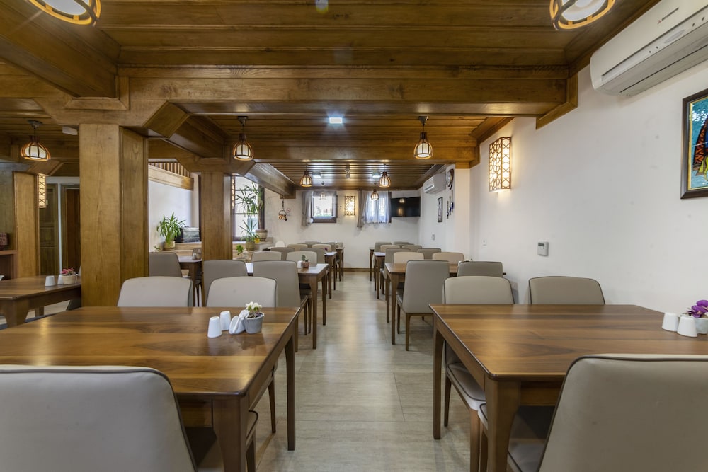 Armistis Hotel 32/50