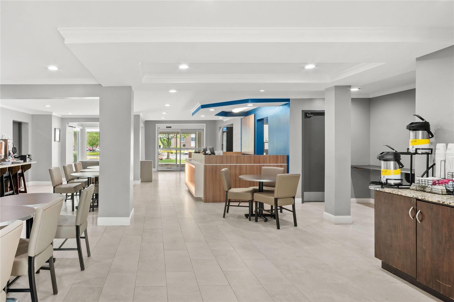 Microtel Inn & Suites by Wyndham Lexington 20/30