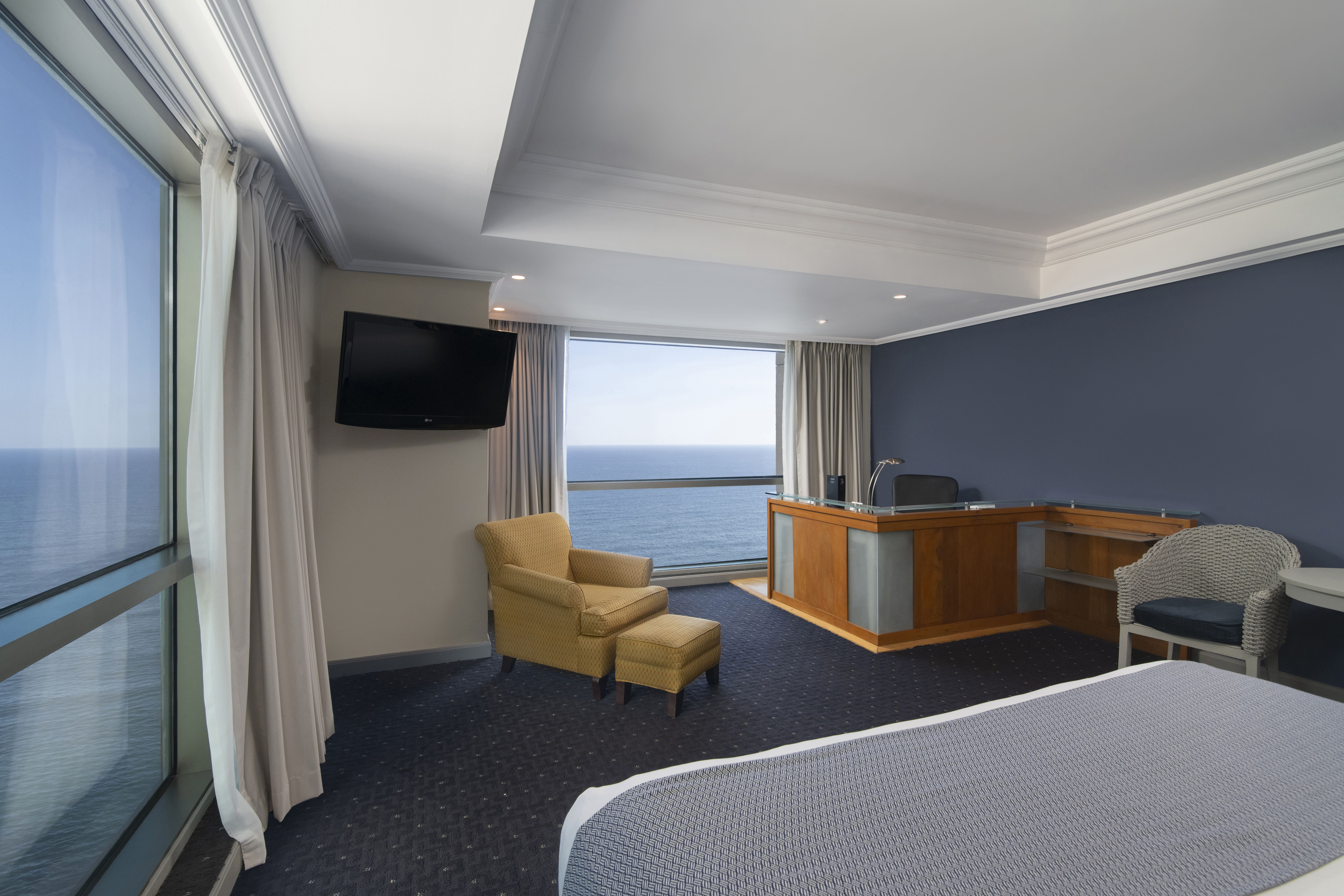 Deluxe, Triple, Double Bed, Ocean Front، Catalonia Santo Domingo 5/9
