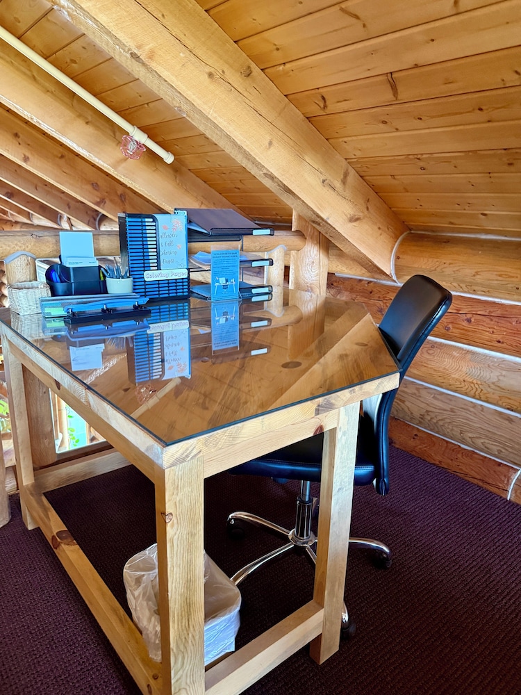 The Boulder Creek Lodge 28/64