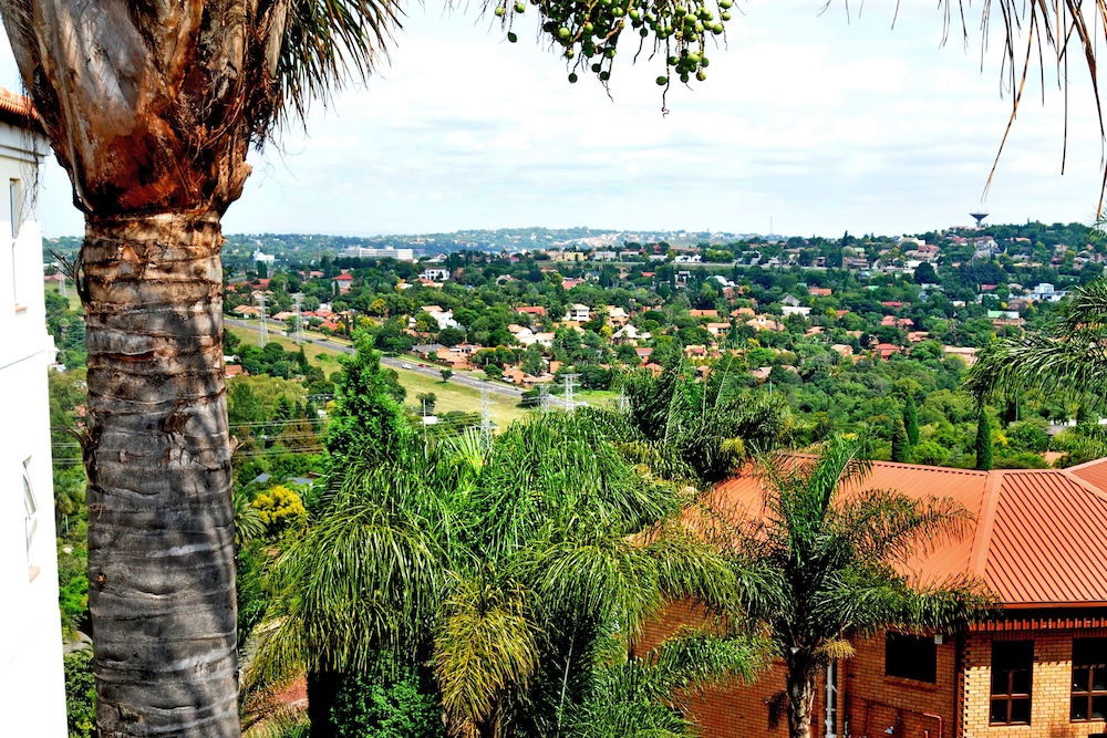 All Seasons Boutique Hotel 90/100