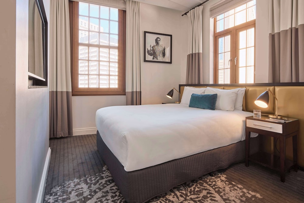Room at The Inchcolm a EVT Hotel, BRISBANE