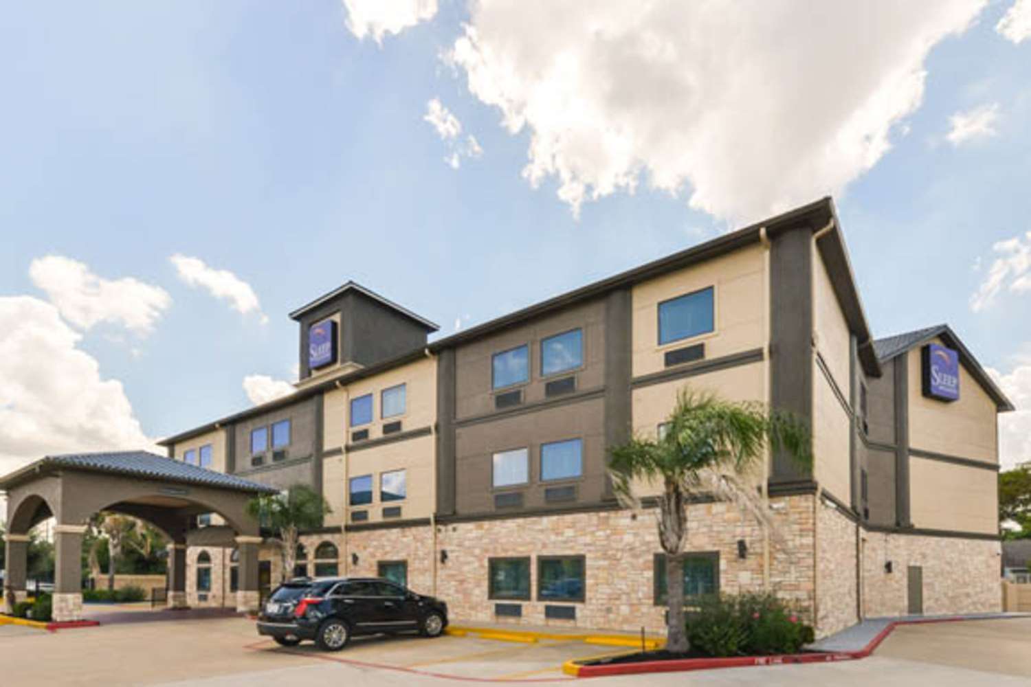 Sleep Inn & Suites Near Downtown North 16/17