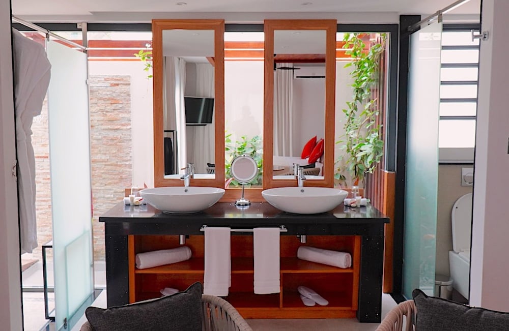 Wonders Beach Boutique Hotel 83/84