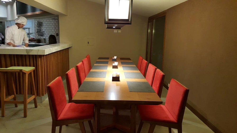 LAS LENGAS HOTEL 48/60