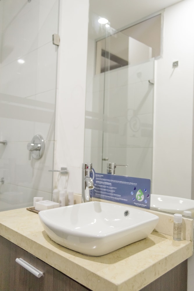 Hotel Apartamentos Regency La Feria 40/50