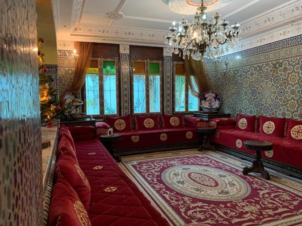 Malabata Guest House 37/47