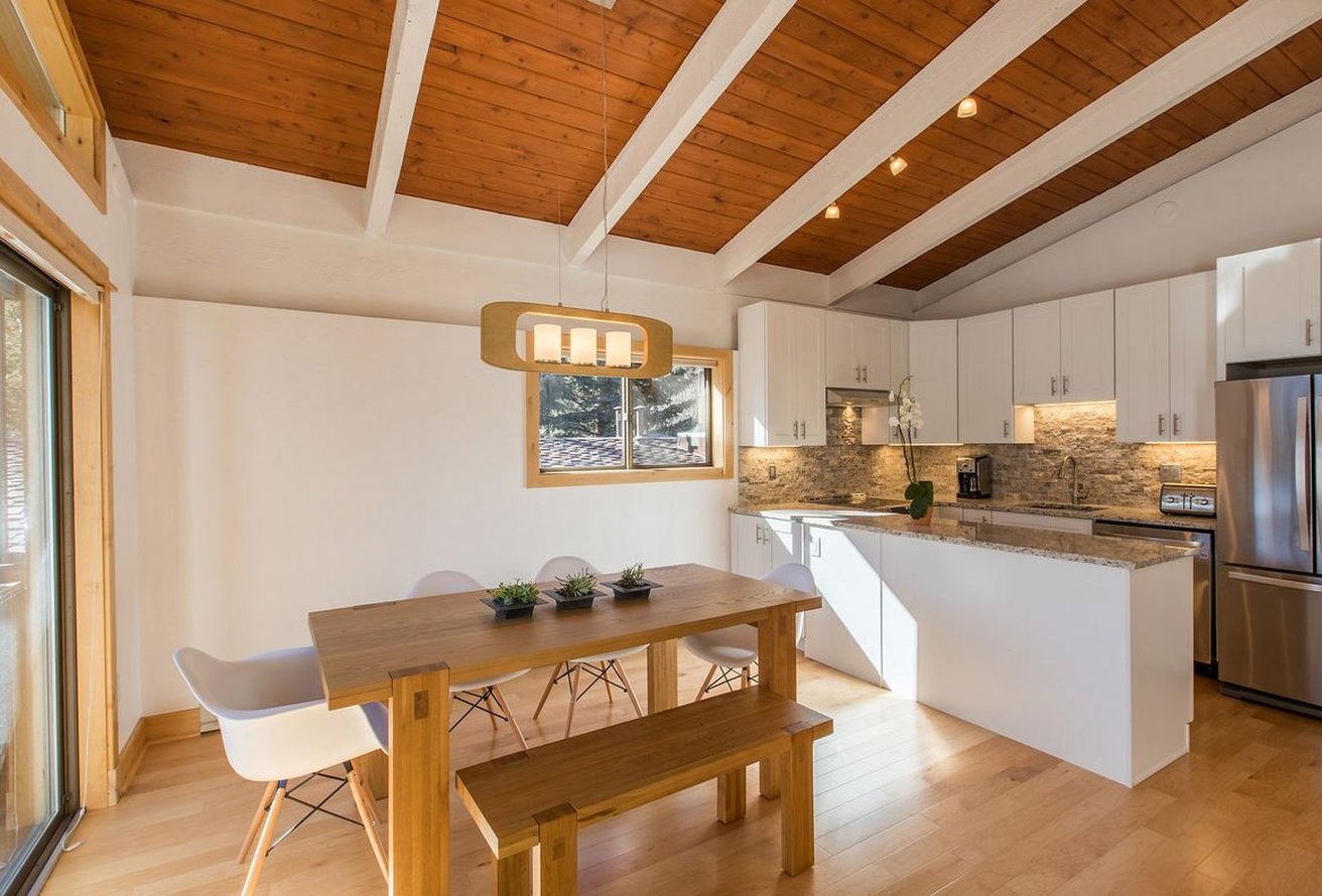Vail Racquet Club Townehomes And Condominiums 7/38