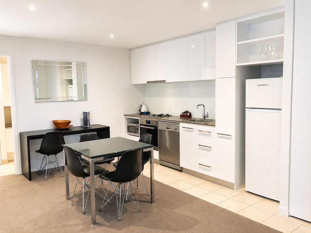 The Sebel Residences Melbourne Docklands 43/55