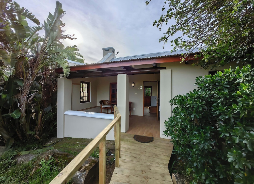 Oyster Bay Lodge 2/50