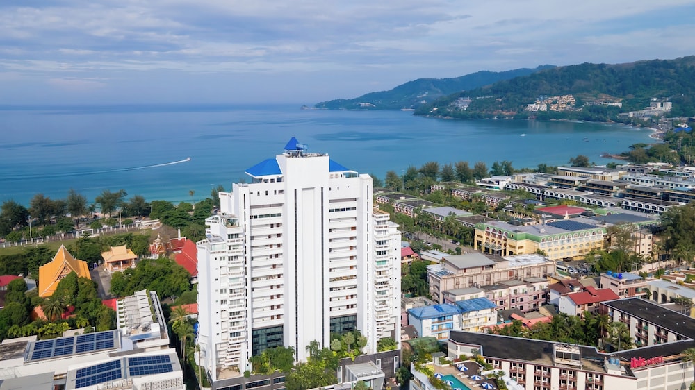 Andaman Beach Suites Hotel 68/69
