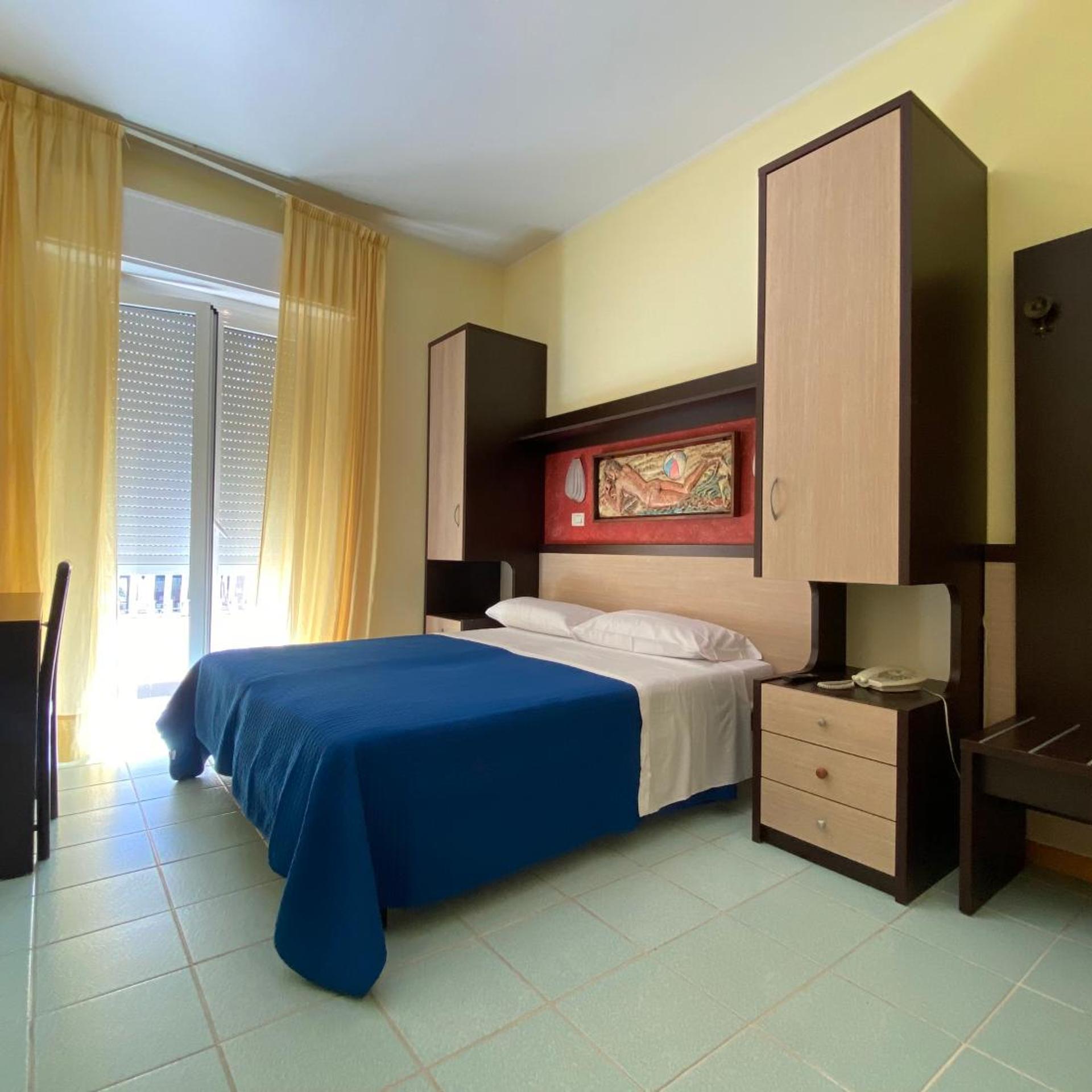 غرفة اقتصادية بسرير مزدوج أو سريرين منفصلين بشرفة، Hotel Plaza 4/10