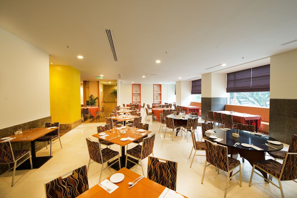 Hotel Royal Kuala Lumpur 39/52
