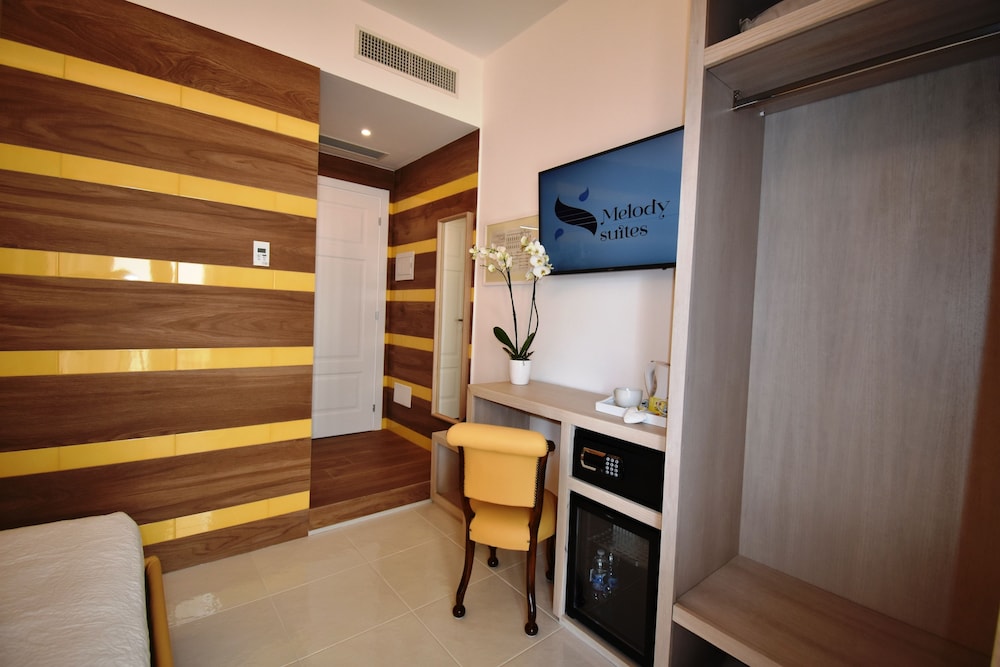 Melody Sorrento Suites 9/44