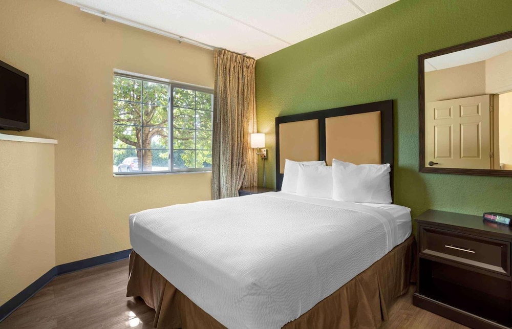 1 Bed - Hearing Accessible, Kitchen، Studio 6 Extended Stay Fishkill Route 9 NY 2/7