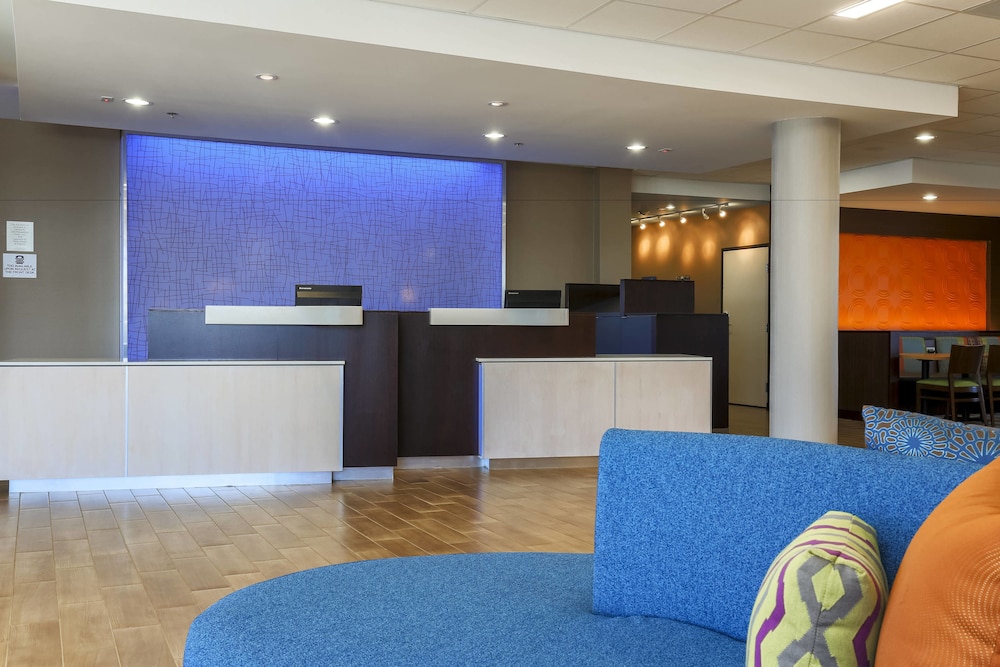 Fairfield Inn Suites Pleasanton 8/32