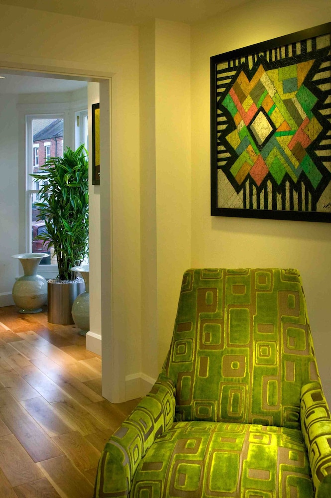 Ethos Hotel 30/50