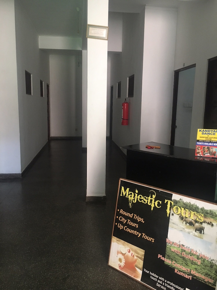 Majestic Tourist Hotel 10/49