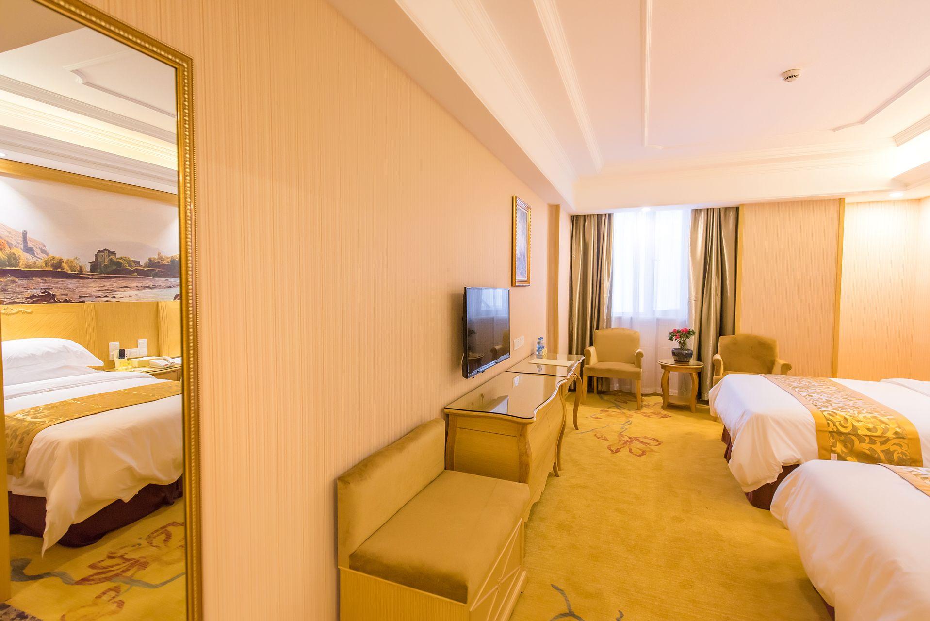 Vienna International Hotel (Shanghai Waigaoqiao Free Trade Zone Yanggao North Road) 15/28