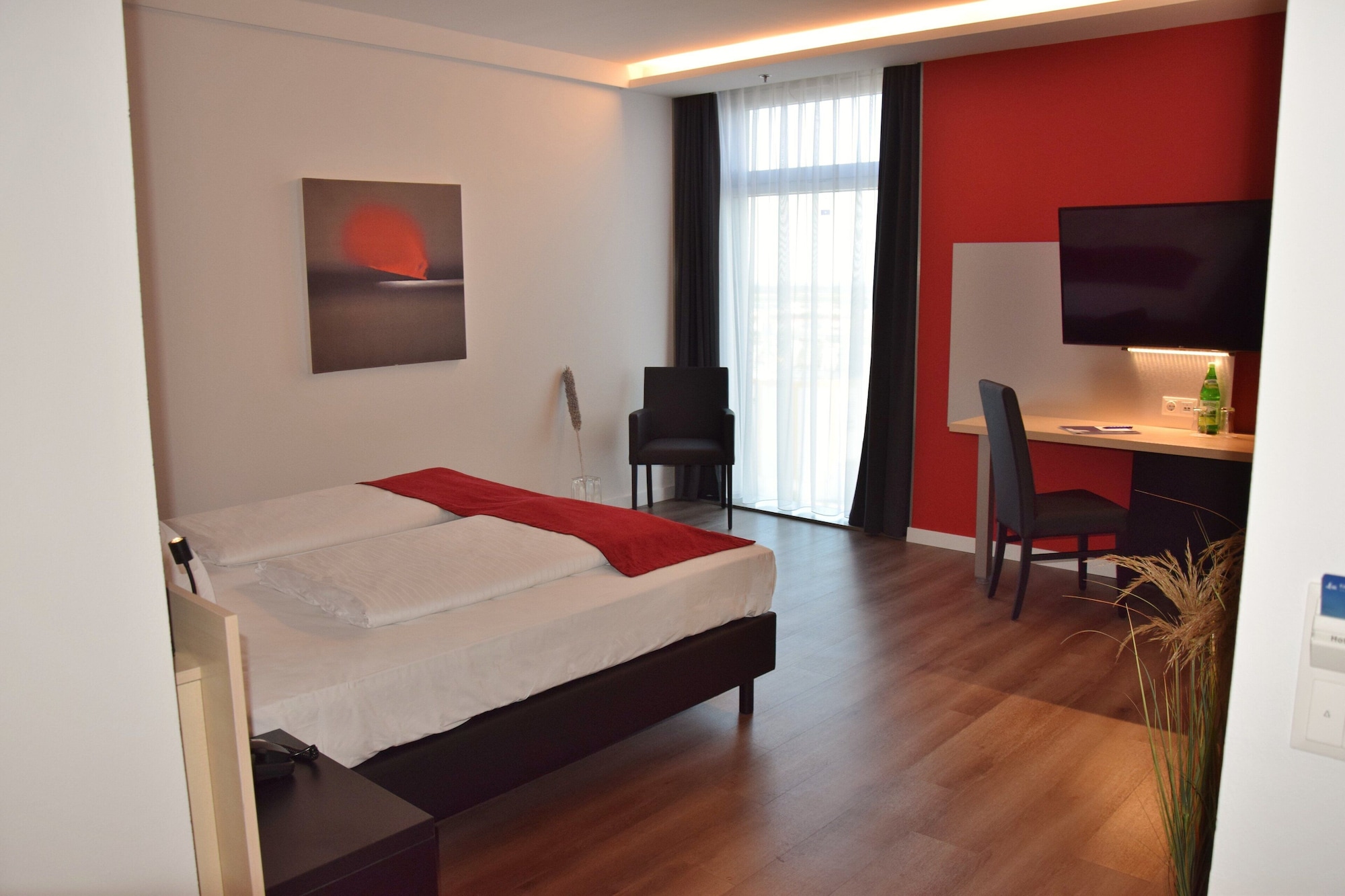 Superior, Queen Bed