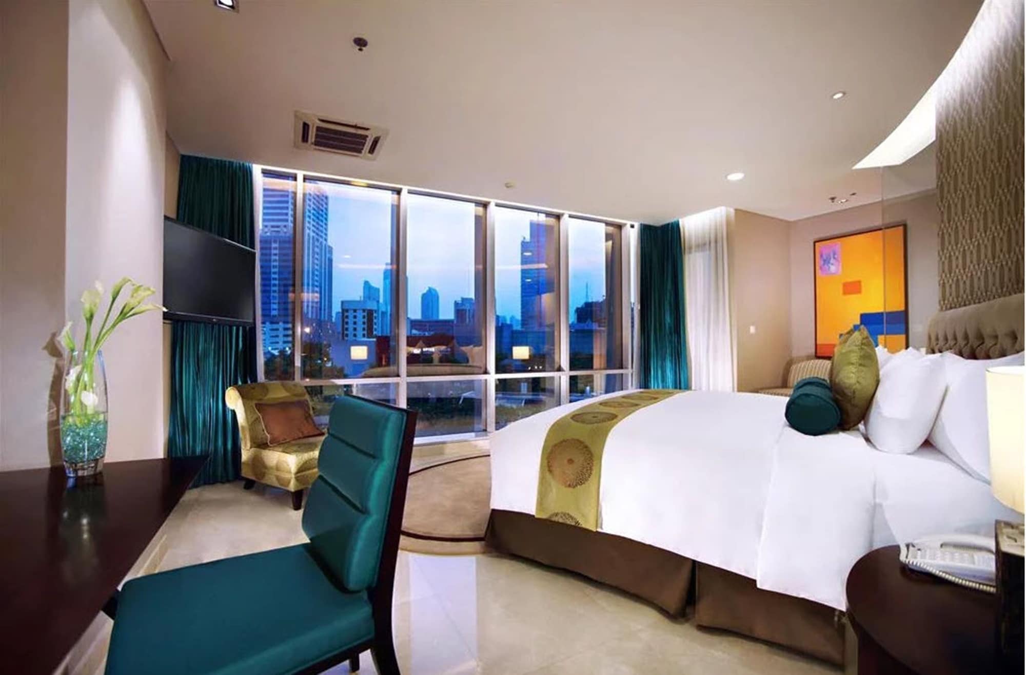 2 BEDROOM SUITES POOL VIEW