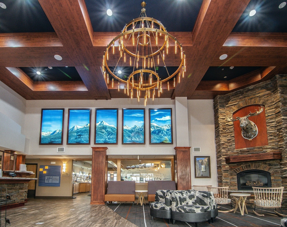 Holiday Inn Express Hotel & Suites Kalispell 55/77