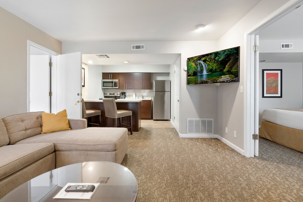 Chase Suite Hotel Newark 27/52
