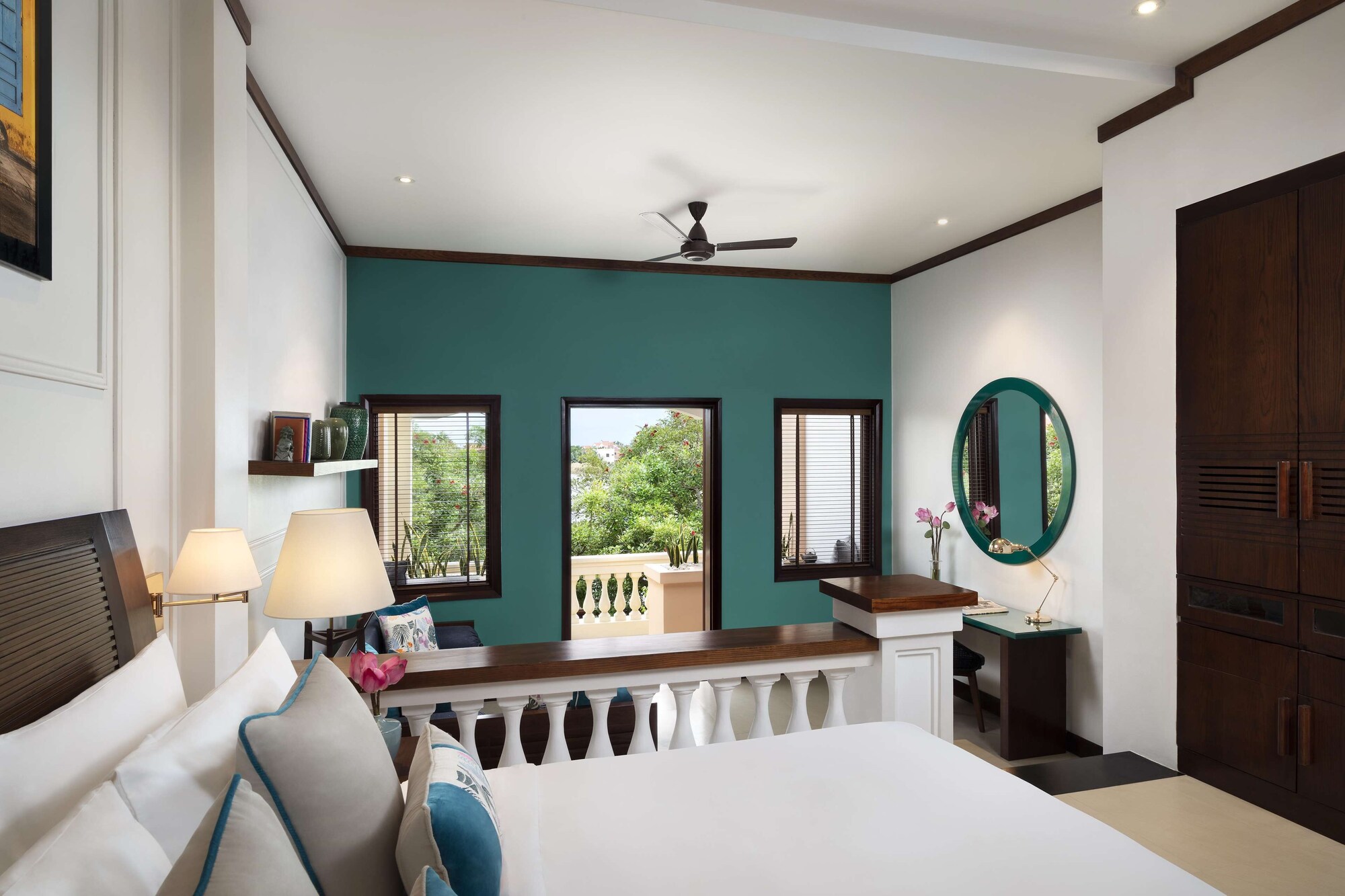 River, Premium, Suite, King Bed
