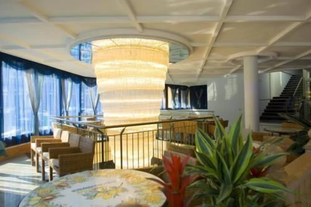 Hotel Alexander 32/46