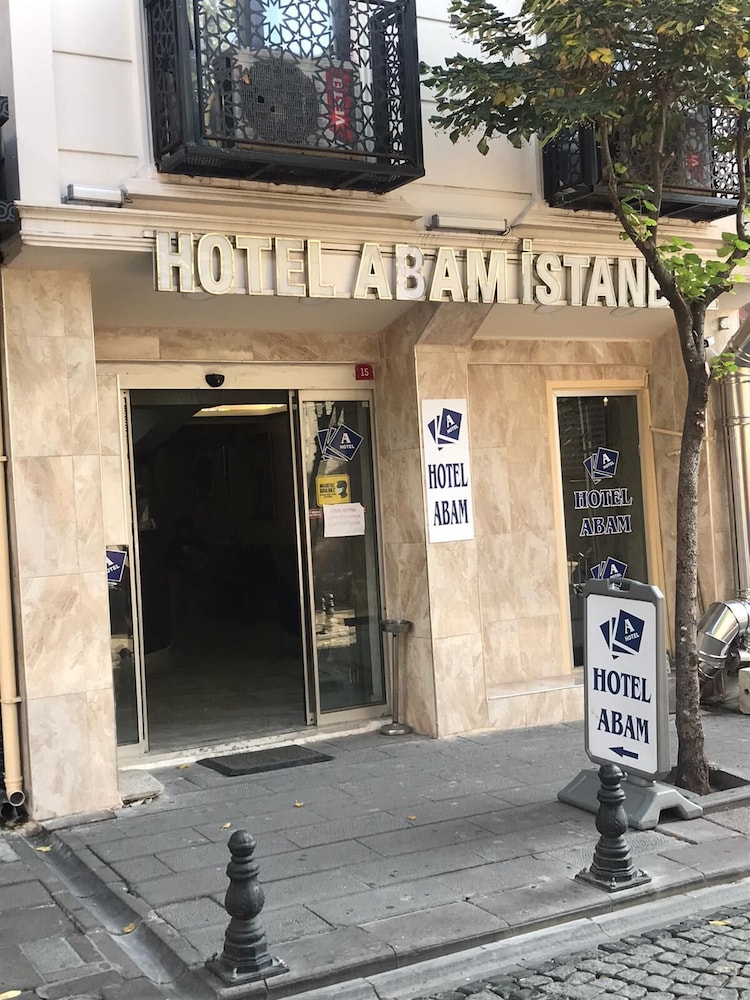 Abam Hotel 4/39