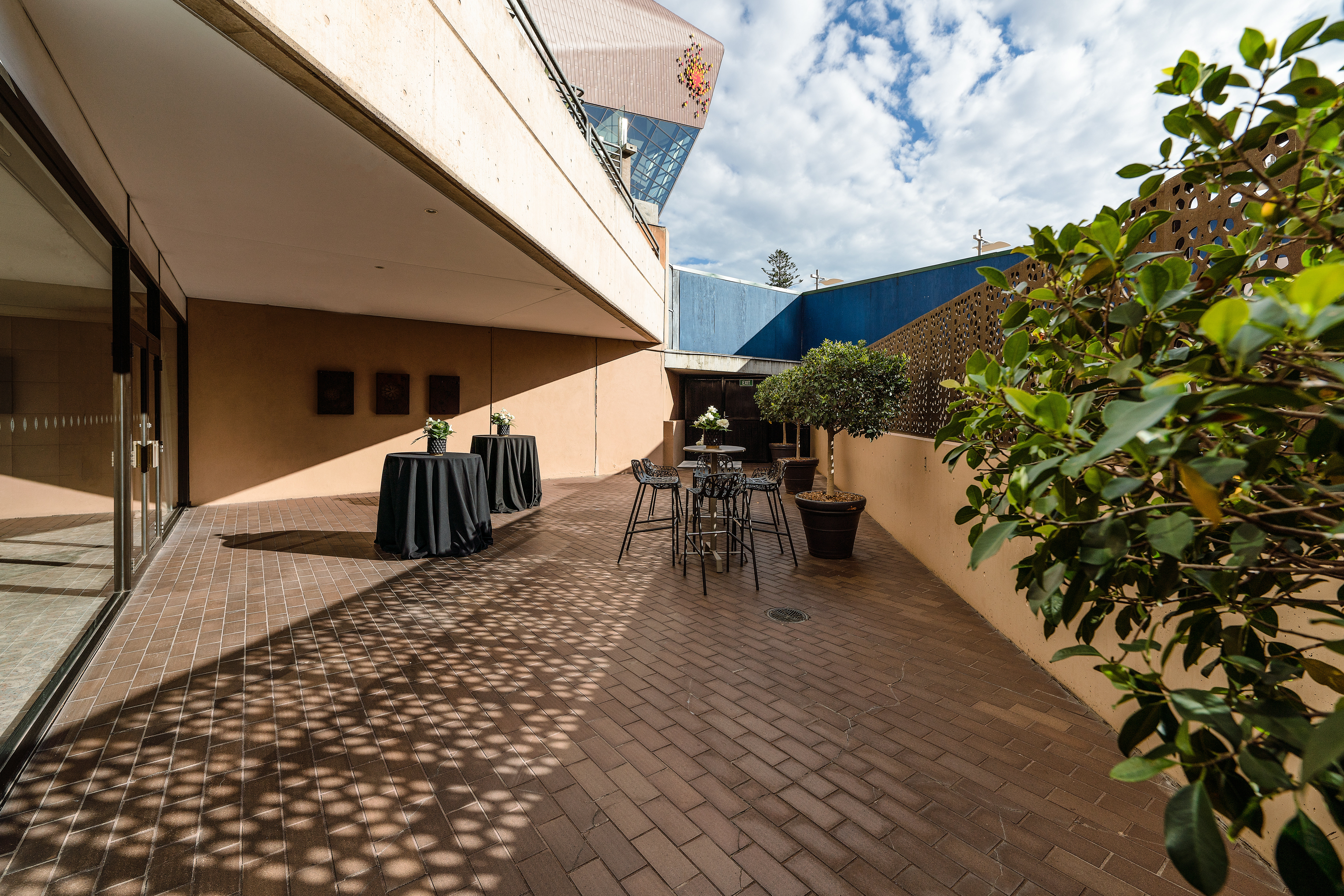 Intercontinental Adelaide 77/82