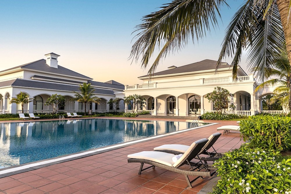 Melia Vinpearl Cua Sot Beach Resort 47/56