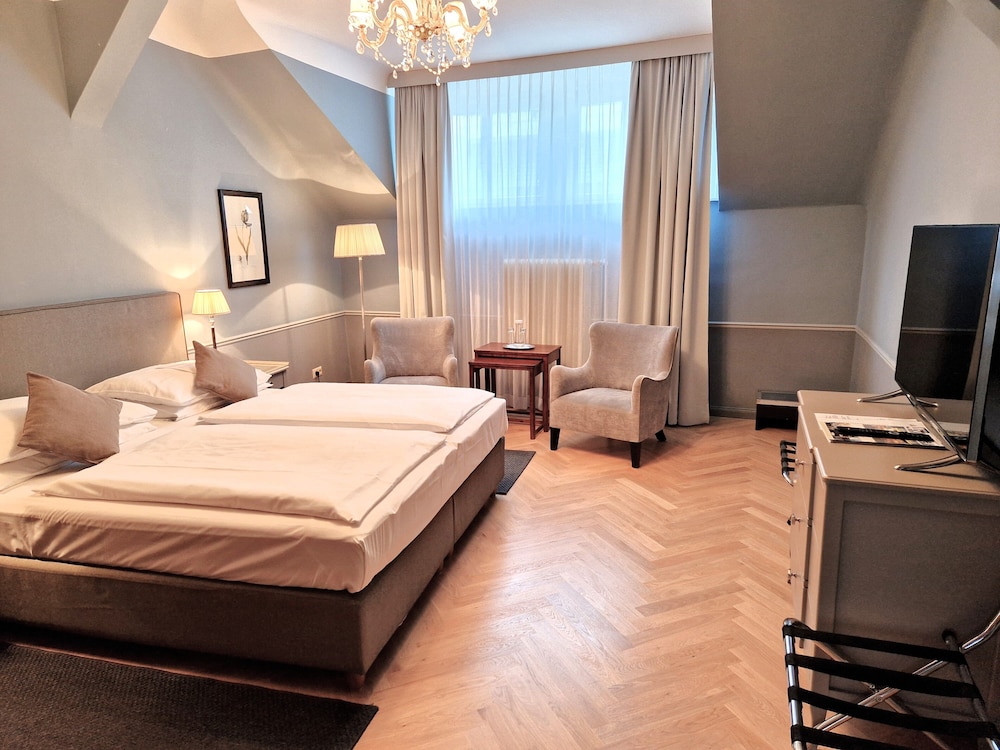 2 Bedrooms, Rosa, Suite, Queen Bed, Sofa
