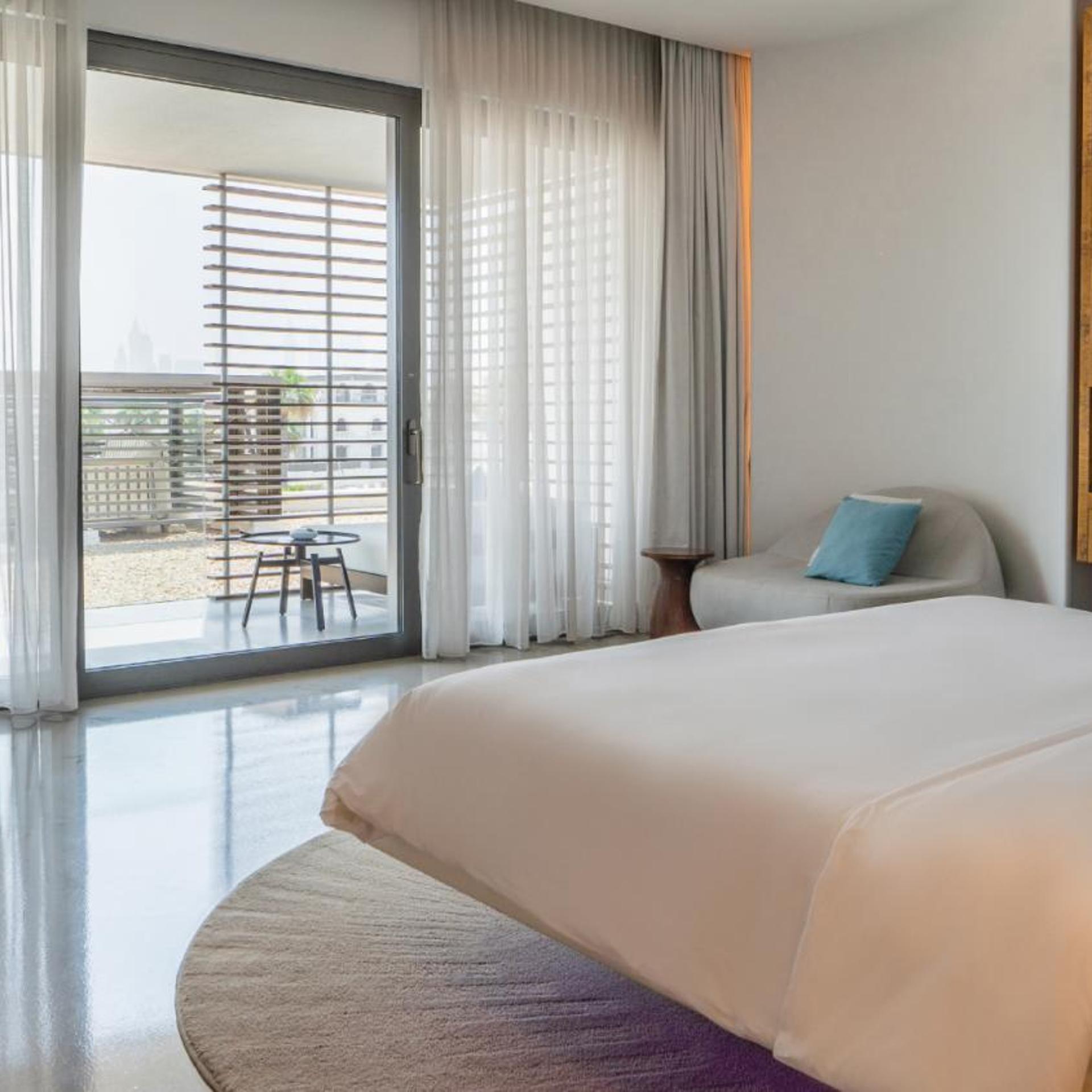 Covet, King Bed