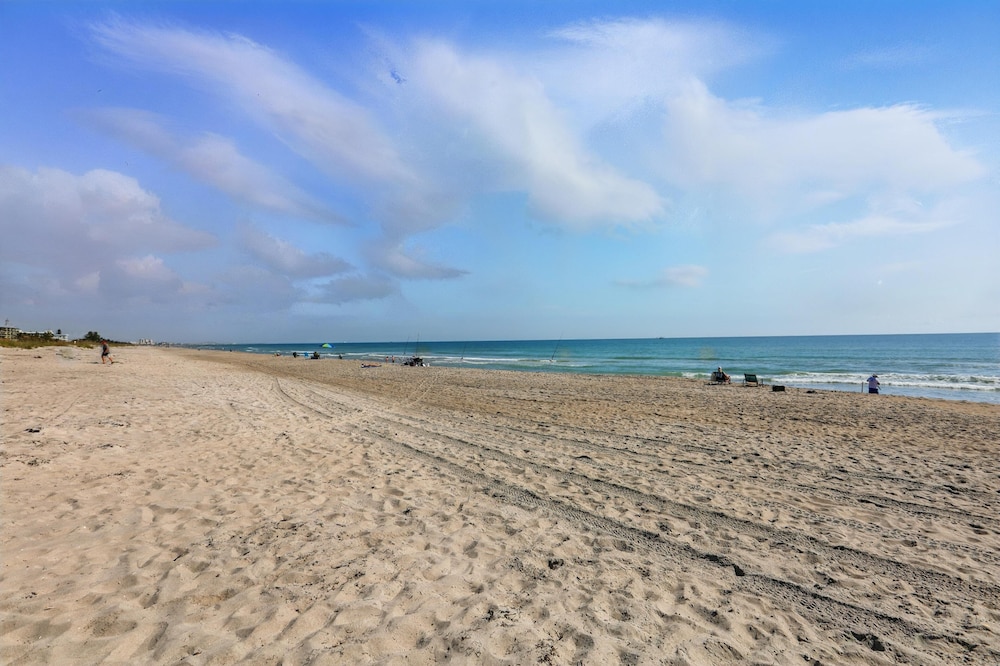 Coco Sands Beachside Cottages 58/63