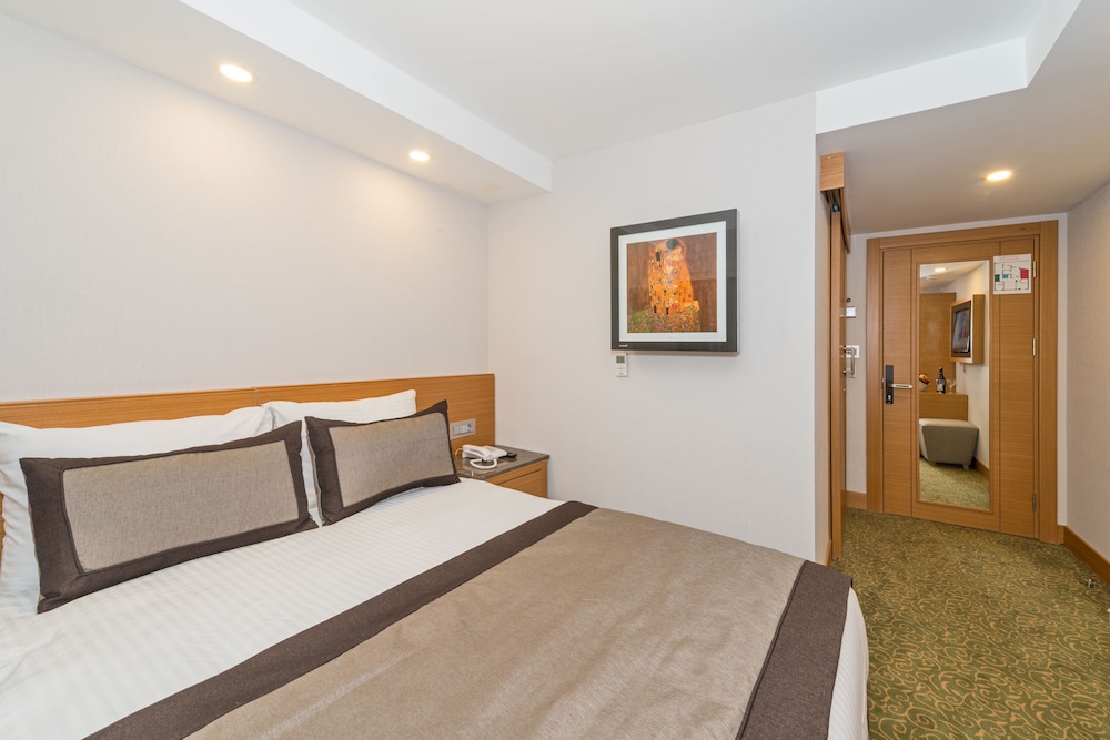 غرفة مفردة بسرير مزدوج، Bisetun Hotel 2/4