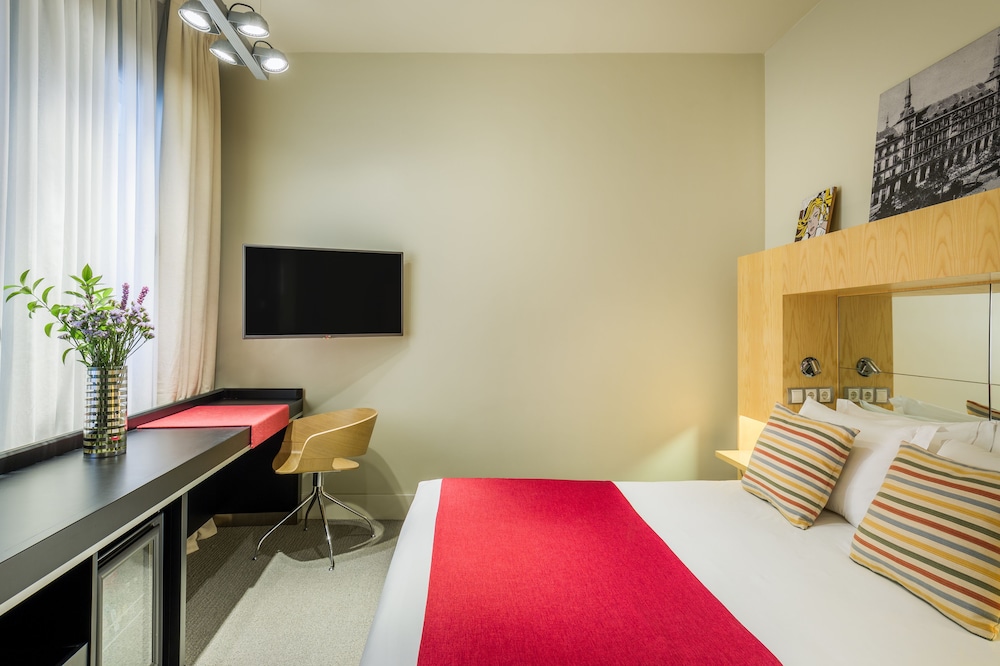 Room Mate Alicia 23/58