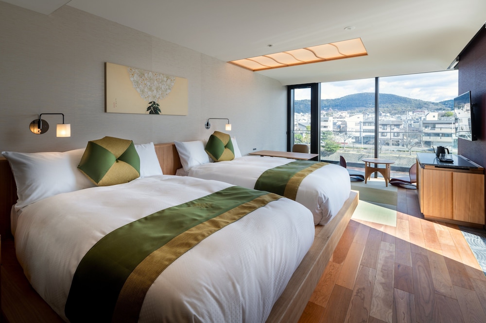 River, Premium, 2 Double Beds, Balcony