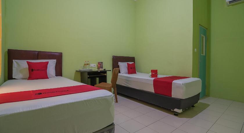 RedDoorz near Kampus UMP Purwokerto 20/44
