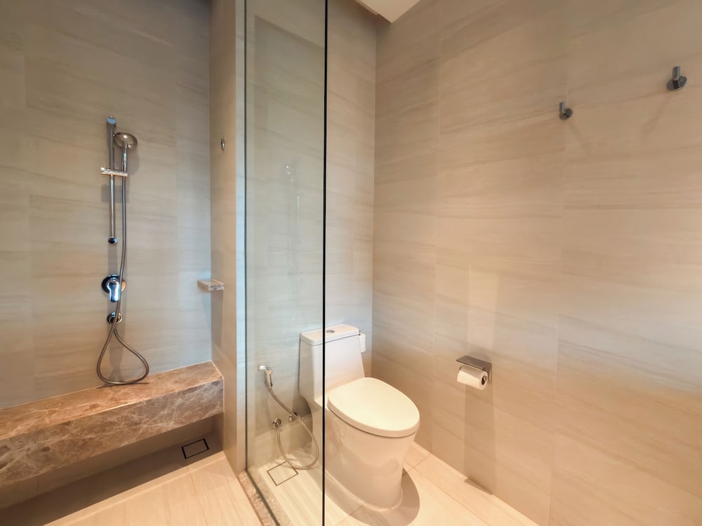 غرفة سوبيريور بسرير كينج، Courtyard by Marriott Bangkok Suvarnabhumi Airport 6/8
