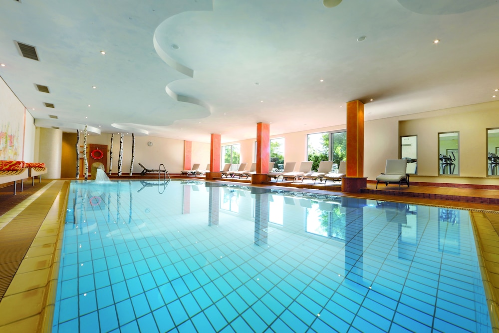 MD-HOTEL GRUENER WALD 25/48