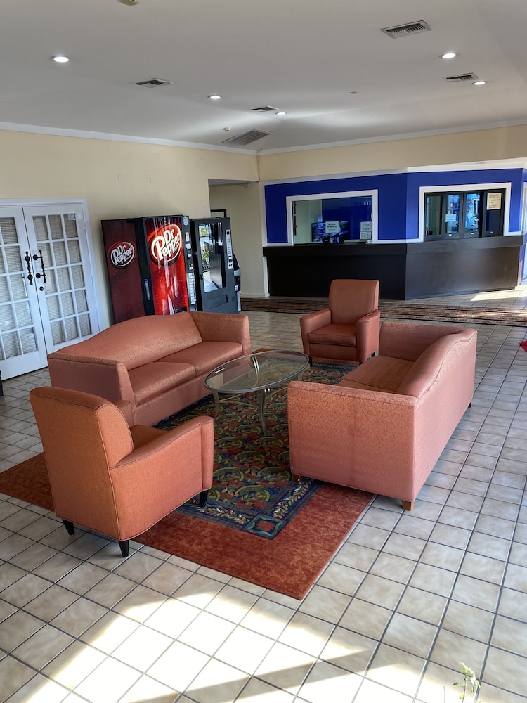 Relax Inn Channelview 29/39