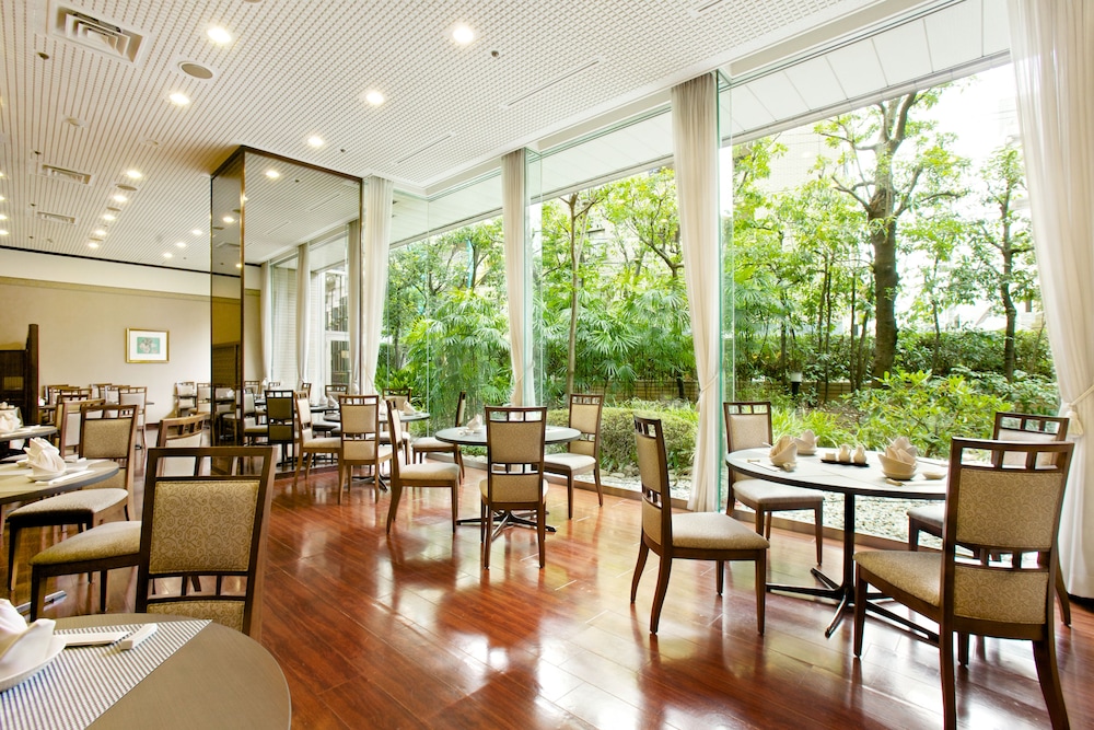 Hotel Agora Osaka Moriguchi 52/62