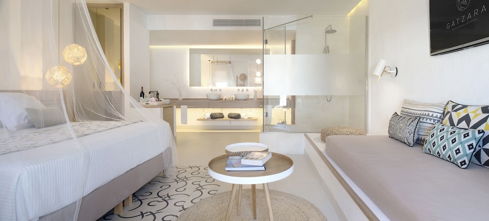 Gatzara Suites Santa Gertrudis 56/76