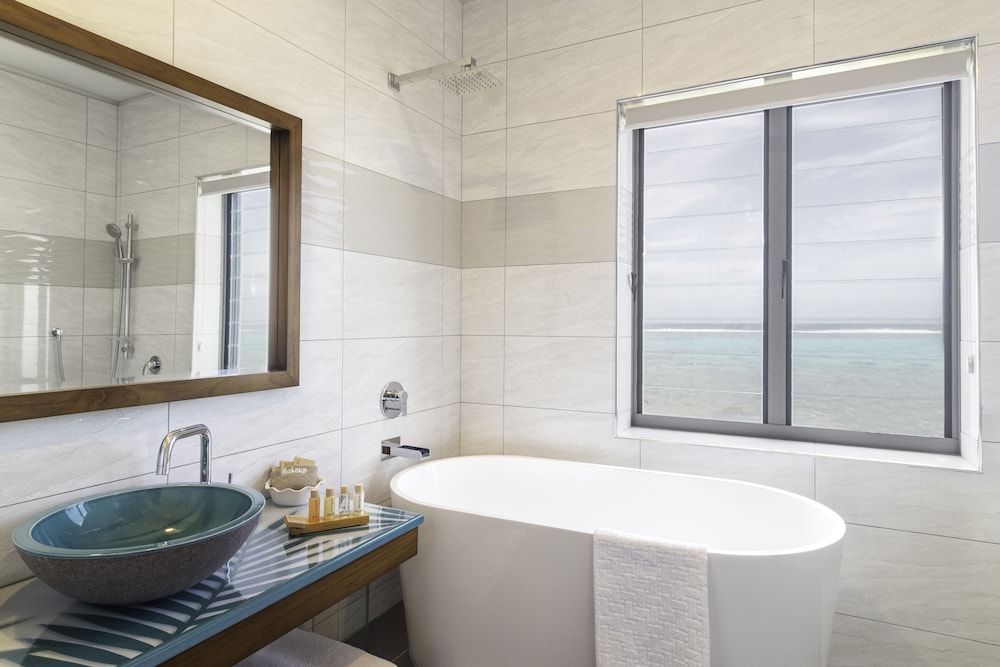 Moana Sands Lagoon Resort - Adults Only 70/70