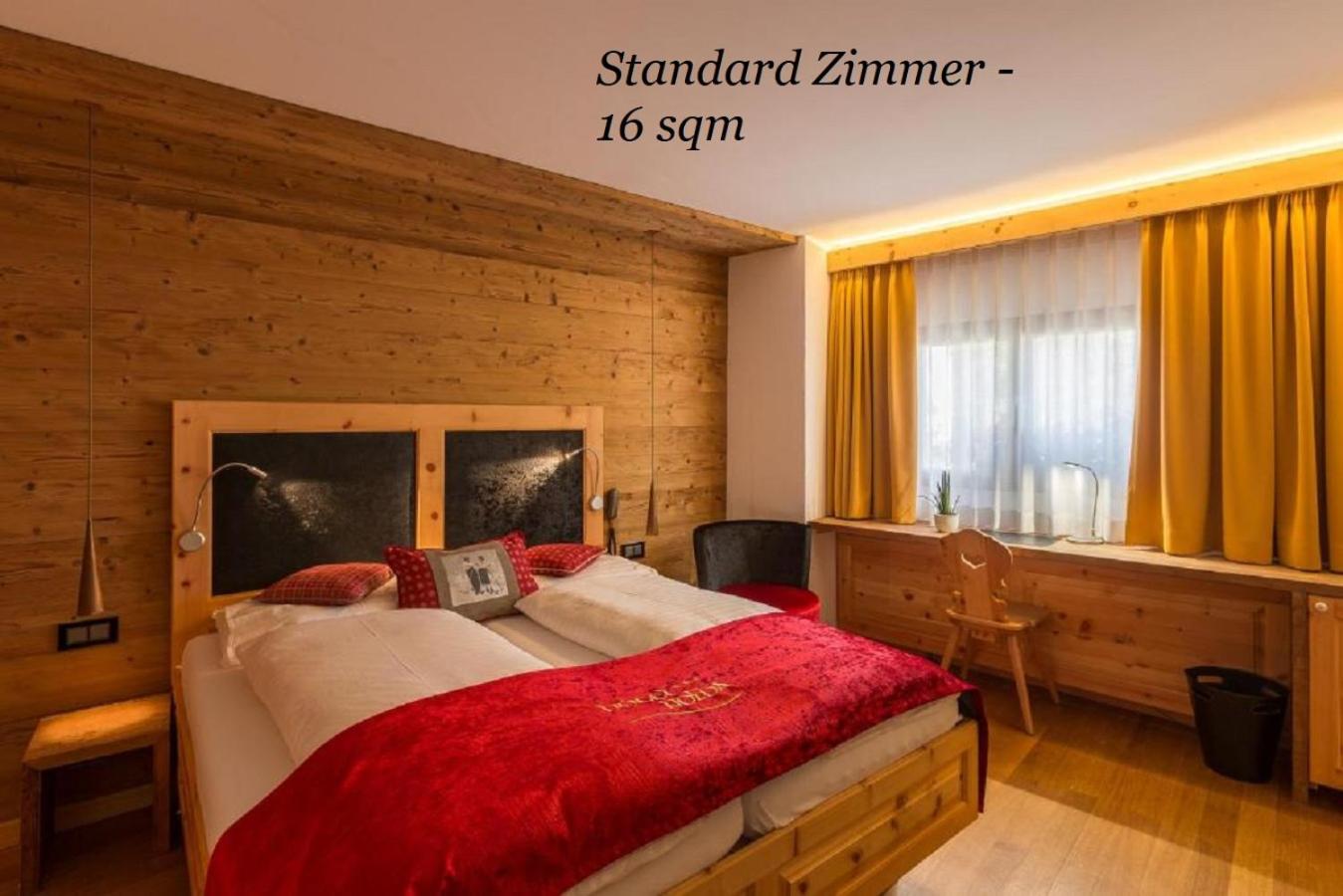 Standard, Queen Bed