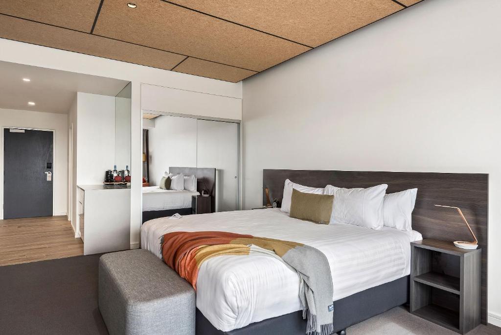 Room, King Bed