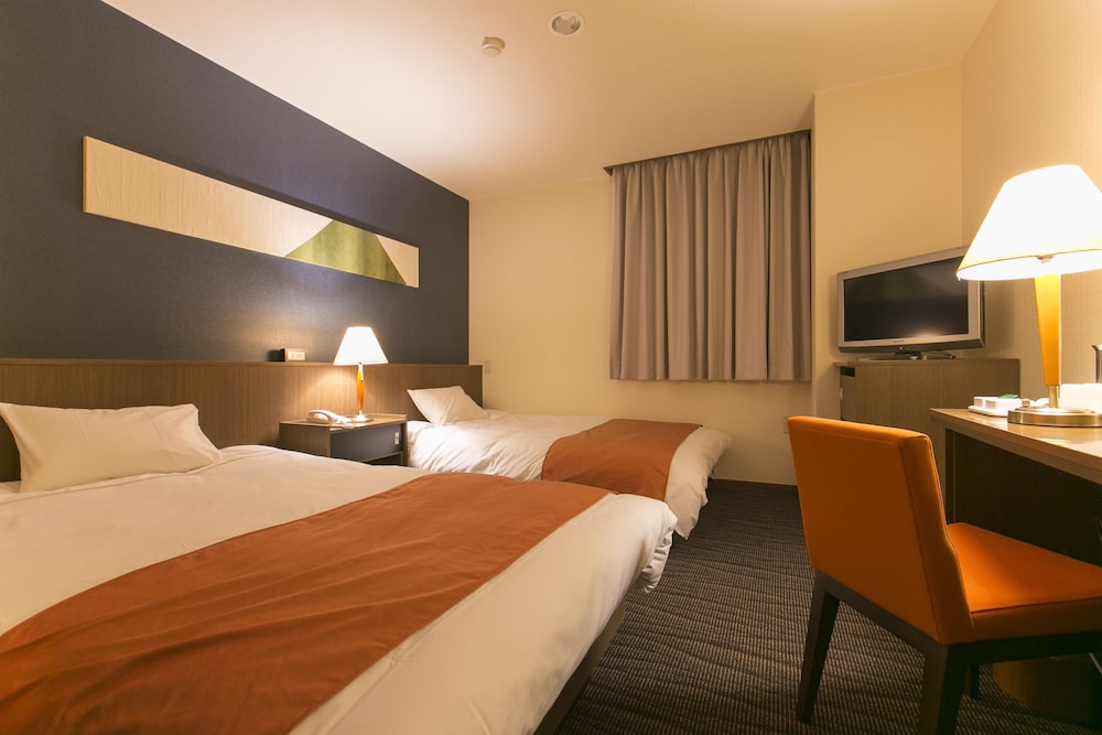 ROOM, TWIN BEDS